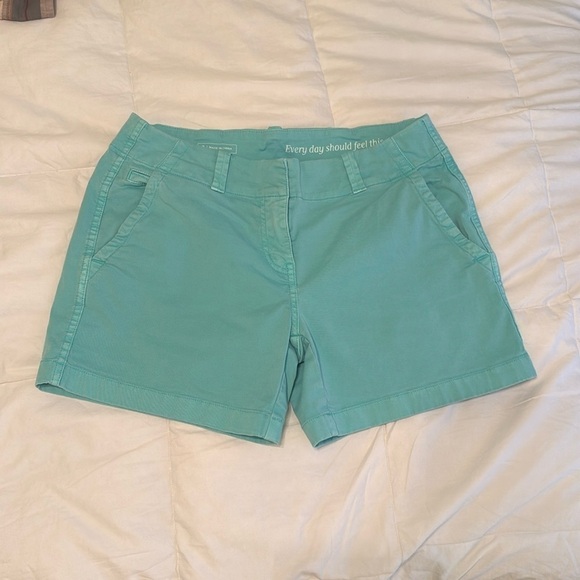 Vineyard Vines Pants - Vineyard Vines Every day should feel this good Shorts Women Size 2 (B15)